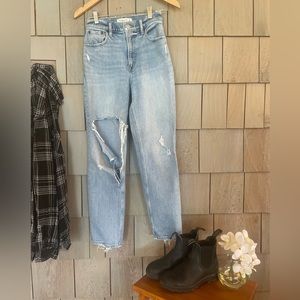 Abercrombie & Fitch 90’s Straight Ultra High Rise Jeans